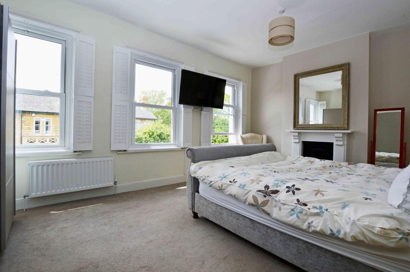 Orwell Villa Elegant Period 5 Bed Close To Town Sleeps 15 Cheltenham Exterior photo